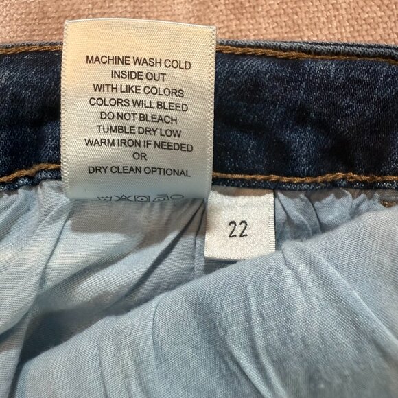 Vervet Distressed High Rise Jeans Size 22 Plus - Picture 10 of 10